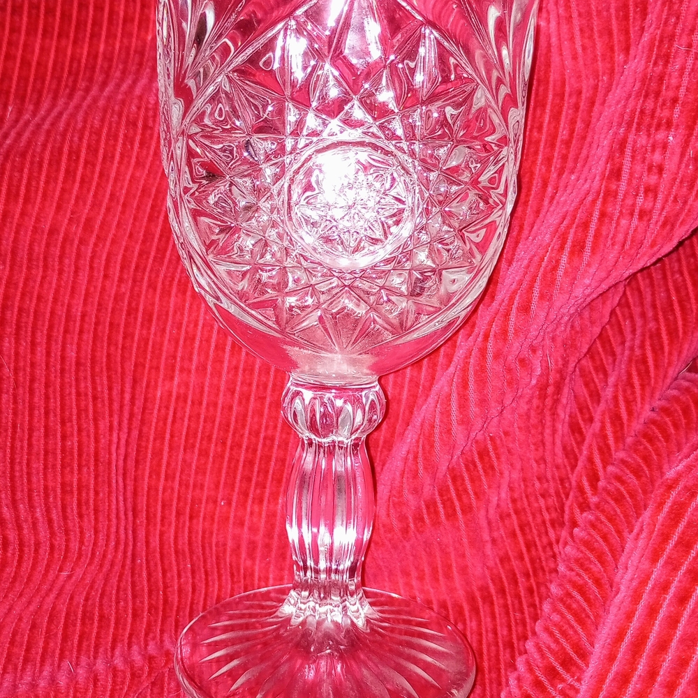 Beautiful HOBSTAR/STAR OF DAVID GLASSWARE; SET OF 10; EXCELLENT CONDITION, $175